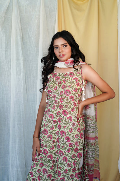 Gulab Vatika – Hand Block Printed Kurta Set