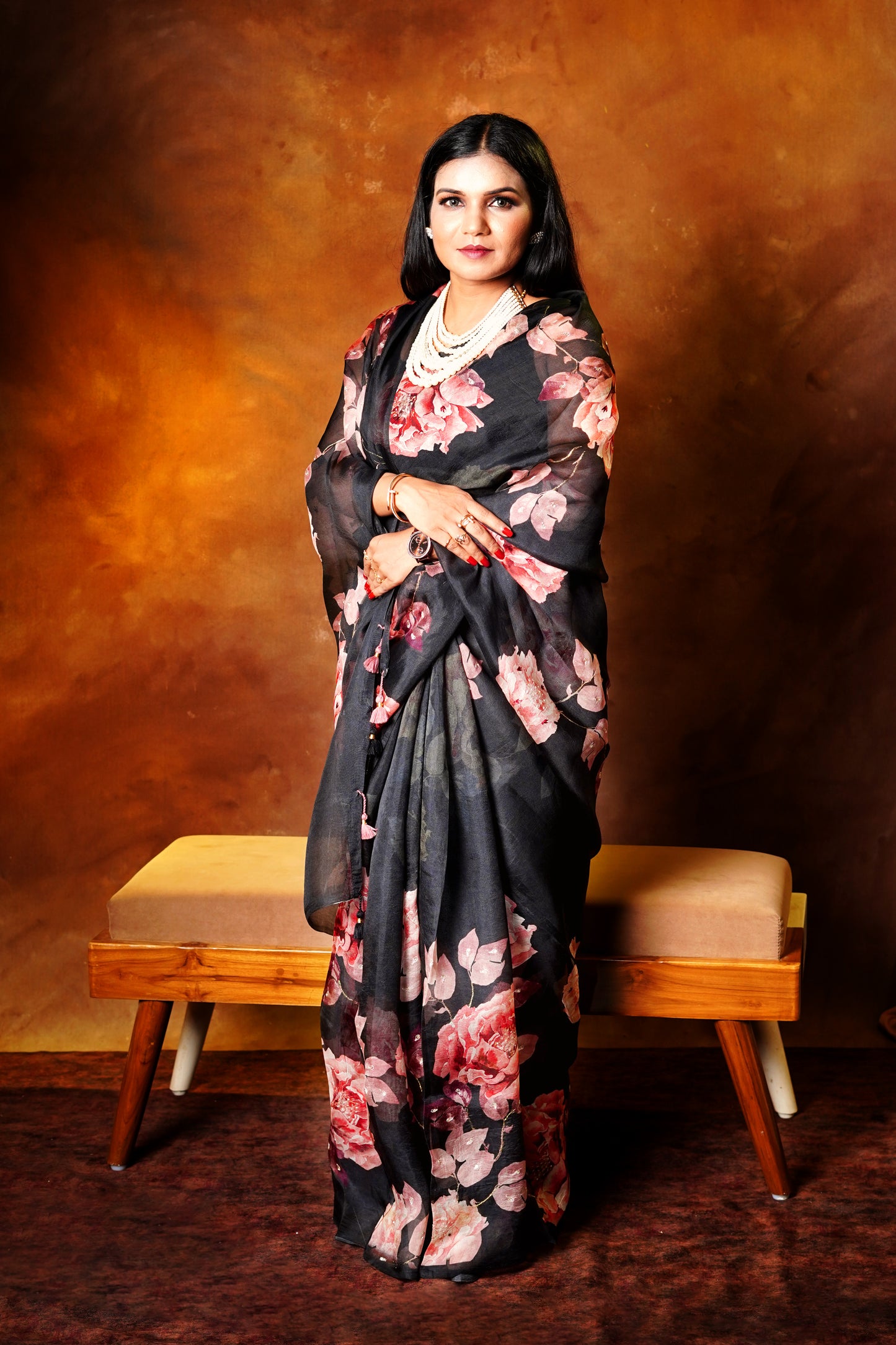 Midnight Bloom – Handcrafted Floral Print Saree